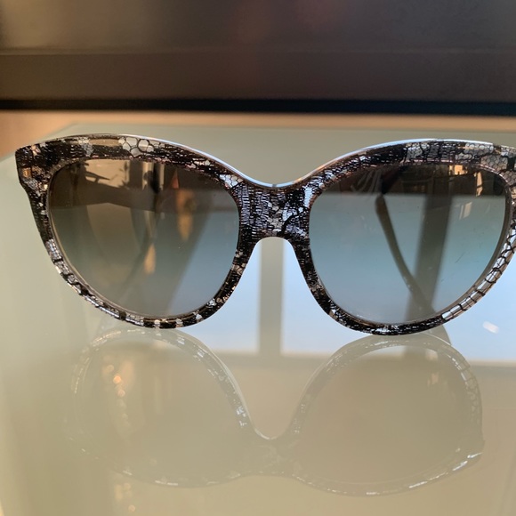 Sunglasses - Picture 1 of 1